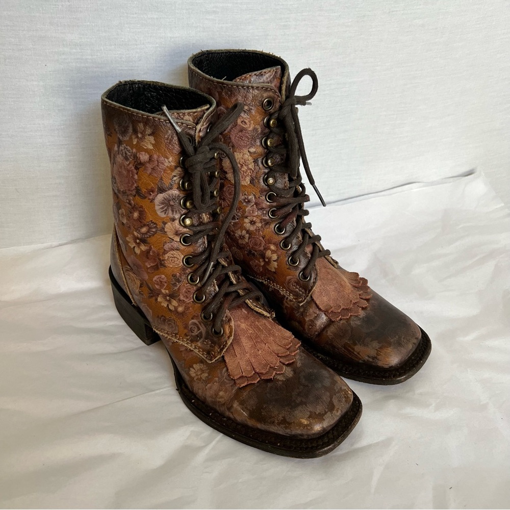 Floral Lace-Up Boots - Brown